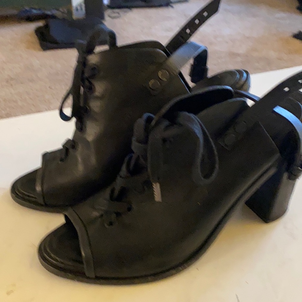Rag and Bone leather sneaker heels! Size 39!